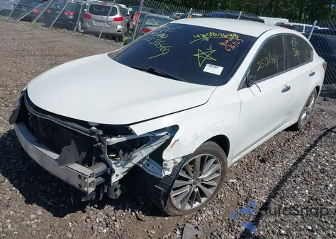 2015 Nissan Altima 2.5 S from USA, damaged, VIN 1N4AL3AP9FN388713